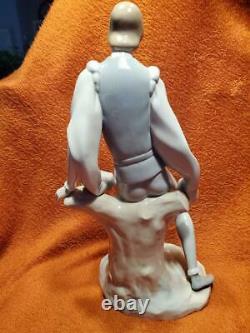Lladro #4729 Shakespeares HAMLET HOLDING SKULL Figurine MINT 16 RETIRED SIGNED