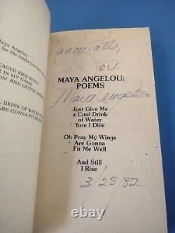 Rare Signed Maya Angelou JUST GIVE ME A COOL GLASS OF WATER Bantam 1981 pb