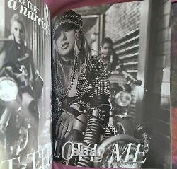 TAYLOR SWIFT Reputation Limited Edition VIP Tour Book (Hardcover)